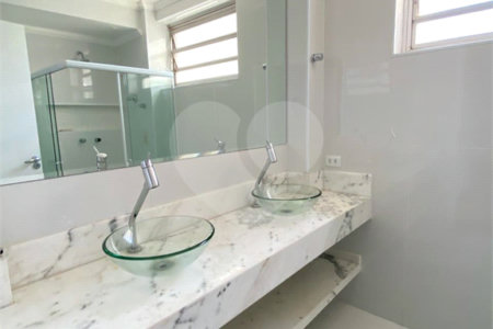 Apartamento à Venda | 327 m² | 4 dormitórios (1 suíte) | 2 vagas na Mooca!