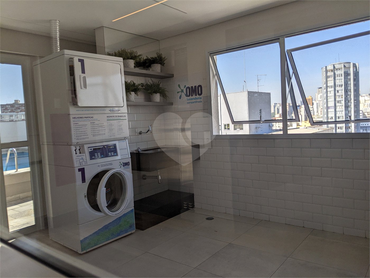 Bela Vista ! Studio novo 2400,00 !