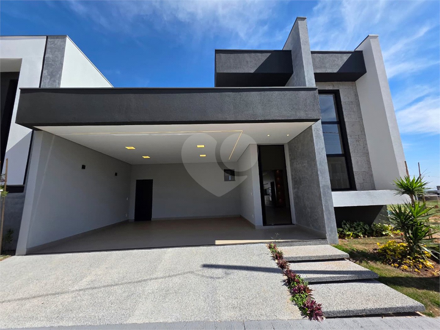 Casa térrea 3 dormitórios 1 suíte Residencial Villeneuve.
