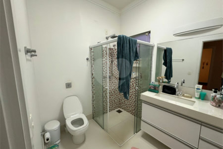 Casa a venda no condomínio Damha II