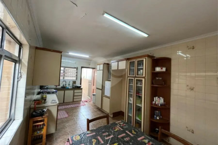 SOBRADO COM 350 M2 ( ABAIXO DO PREÇO DE MERCADO) 3 DORMITÓRIOS 3 SUÍTES SAÚDE