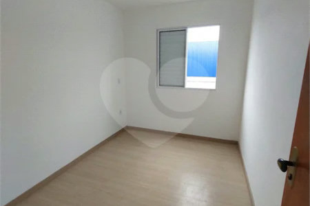 Apartamento à venda com 2 quartos e 1 vaga na Vila Nova Bonsucesso