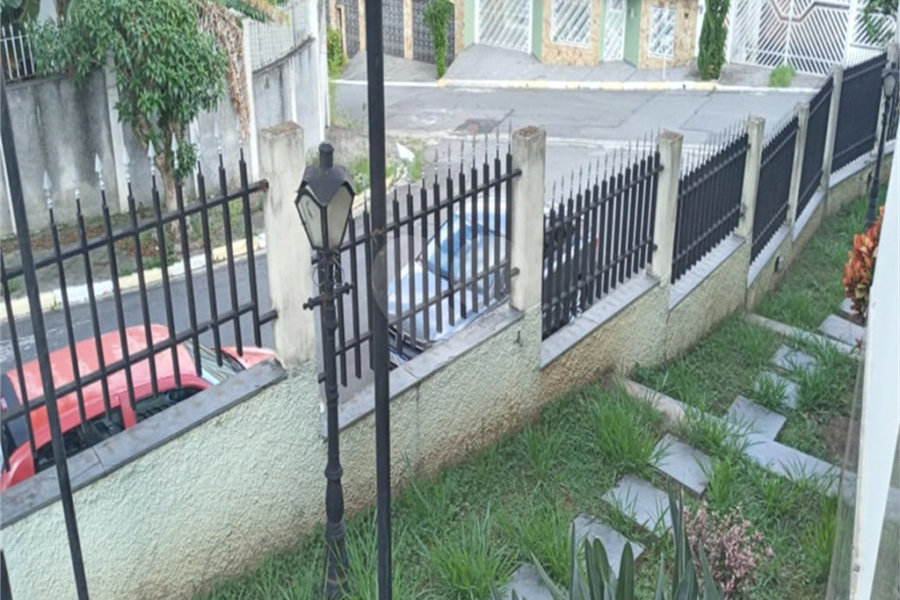 Bonita casa assobradada,no Bairro das Palmas do Tremembé, terreno com 14 X 50 e 350 área construída
