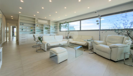 Apartamento à venda com 3 quartos, sendo 2 suítes,  em Vila Nova Conceição, São Paulo, SP