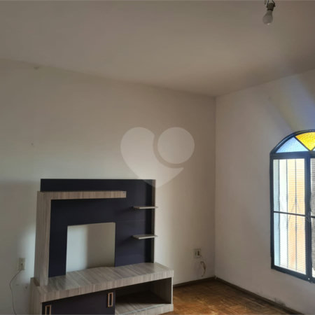 Casa térrea para venda.