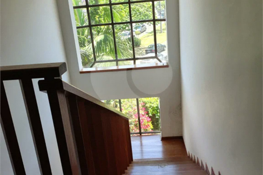 Casa à venda ou para alugar com 5 quartos, sendo 2 suítes, em Jardim Dos Estados, Poços de Caldas - MG