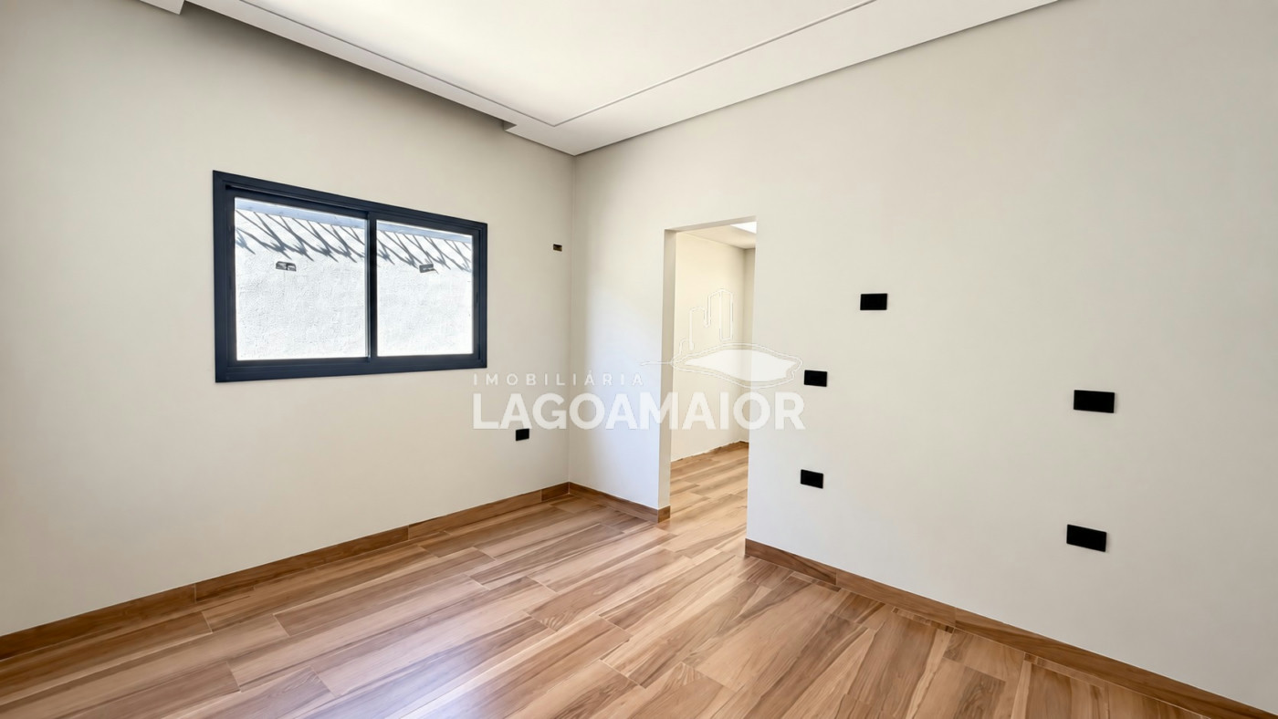 Casa à venda ou para alugar com 4 quartos, sendo 2 suítes, no Centro, Três Lagoas - MS