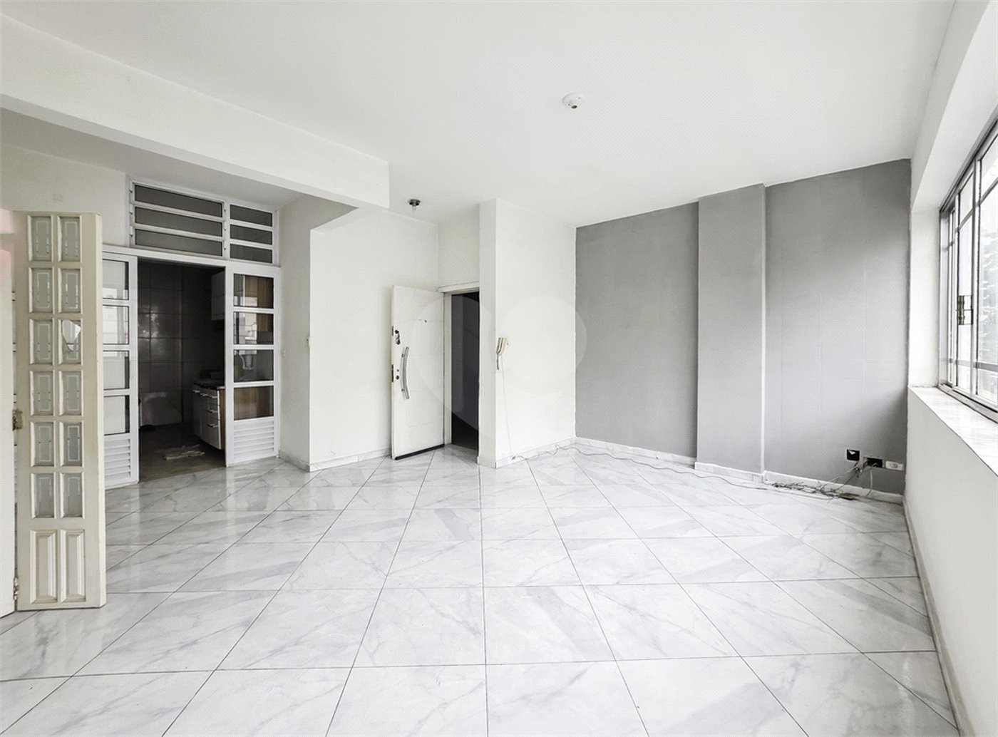 Apartamento - Bela Vista - 2 Quartos / Dormitórios - Venda / Compra