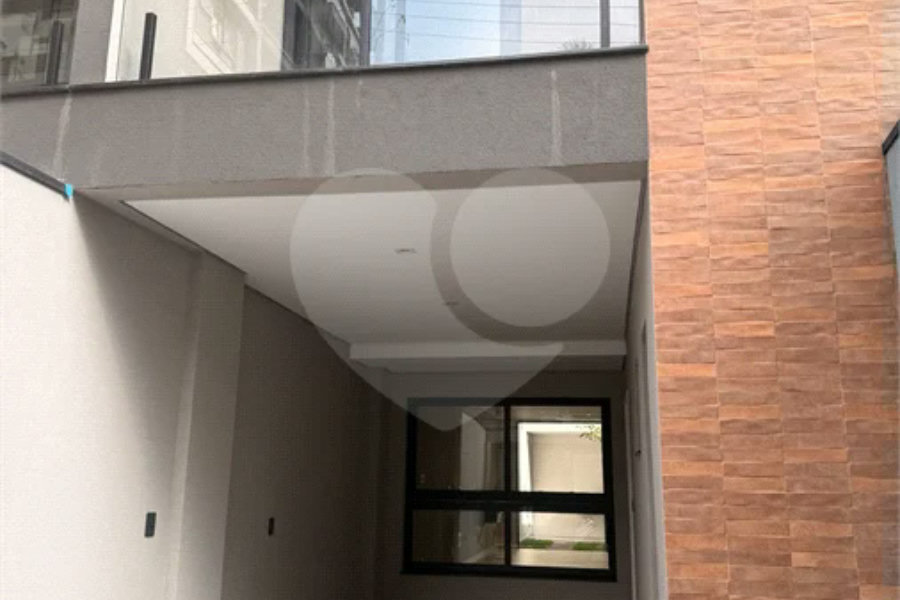 Sobrado à venda com 2 suítes em Vila Nova Conceição, São Paulo, SP