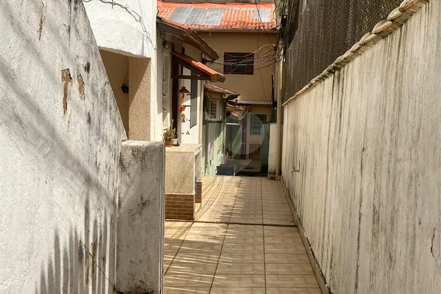 Terreno 10 X 30m,ideal para construtor, com casa principal, mais 3 casas no mesmo terreno e gerando renda, em Perdizes - São Paulo