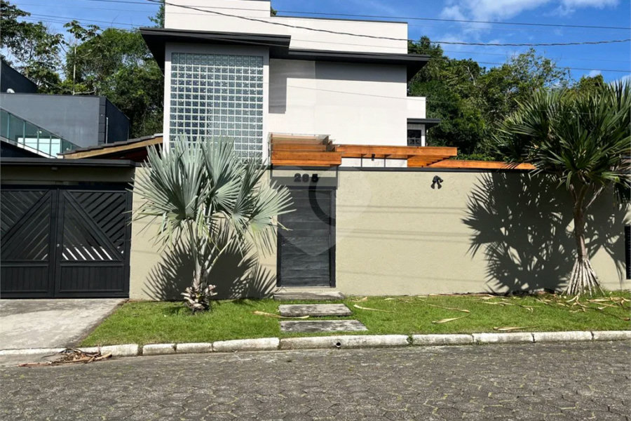 Casa à venda com 4 suítes em Boracéia, São Sebastião, SP