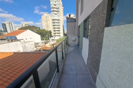 Studio de 35m2 à venda reformado com varanda na Vila Clementino