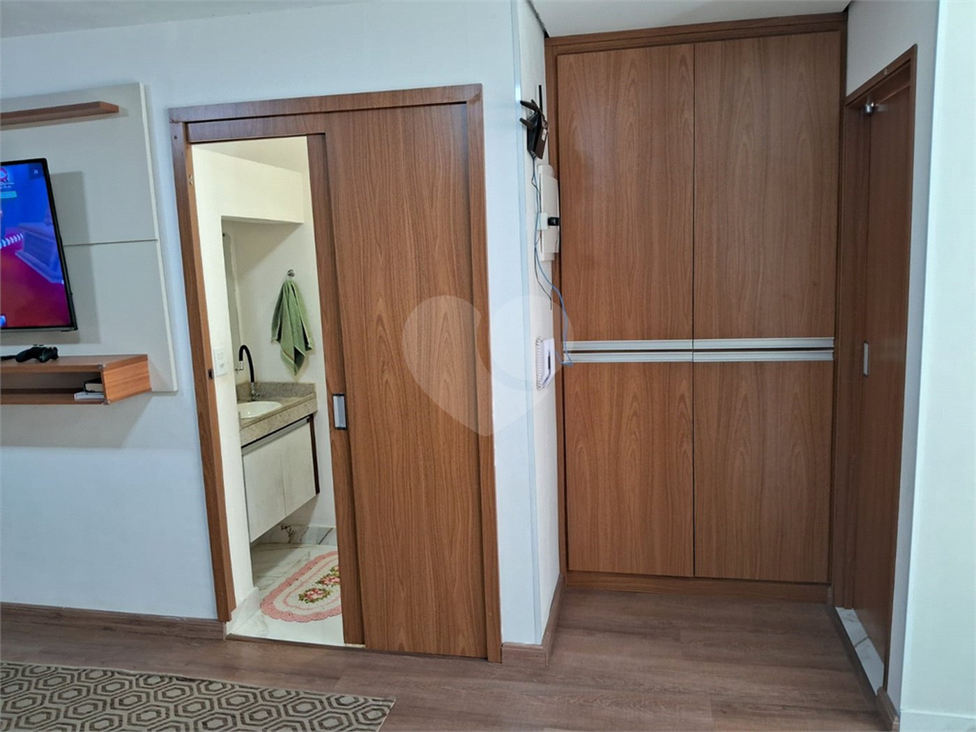 Casa de Vila à venda com 3 quartos, sendo 1 suíte, em Vila Pasti, Louveira, SP