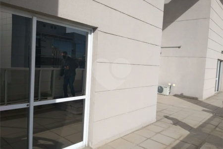 Conjunto comercial duplex à venda na Aclimação. Andar inteiro, puro charme!