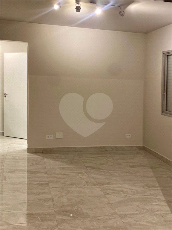 Apartamento 1 Dormitório à Venda na Rua Frei Caneca