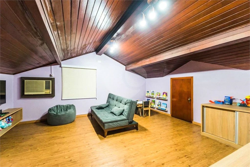 Casa à venda ou para alugar com 4 suítes em Saúde, São Paulo, SP