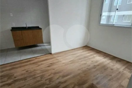 Apartamento com 38m², 2 dormitórios, à venda no Parque Bristol.