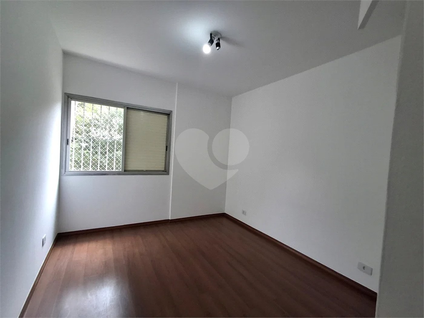 Apartamento a venda na Vila Clementino com dois dormitórios