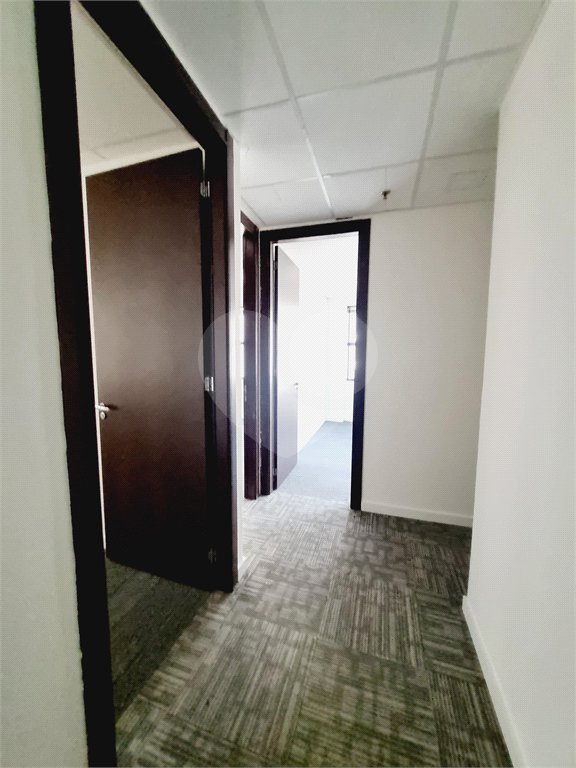 Conjunto comercial à Venda ou Locação na República com 376,56 m² de área útil 10 vagas