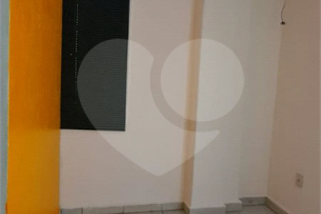Studio / Kitnet No Centro em Frente ao Metrô