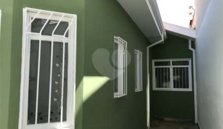 Casa à venda com 2 quartos, sendo 1 suíte,  em Jardim Vitória, Poços de Caldas, MG