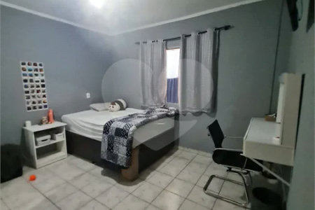 Casa com 183m², 3 dormitórios, 2 vagas, à venda em Santo André