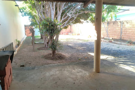 Terreno á venda no Jardim Tangara.
