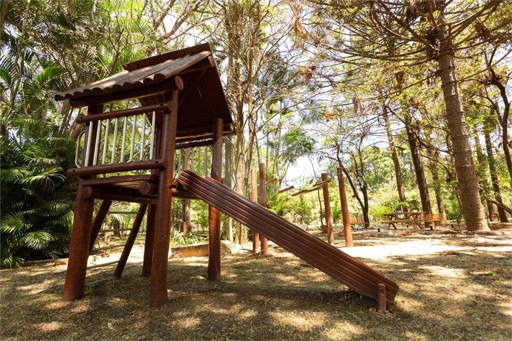 Sobrado à Venda no Condomínio Vila Verde Sabará