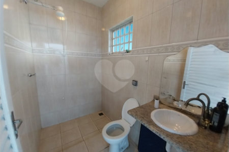 Sobrado à venda com 5 quartos, sendo 1 suíte,  em Terra Nobre, Louveira, SP