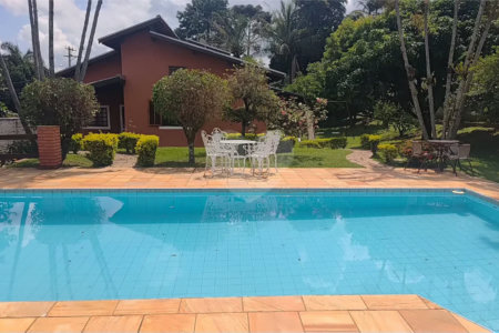 Casa à venda com 3 quartos, sendo 2 suítes, no condomínio Cafezal VI, Itupeva - SP