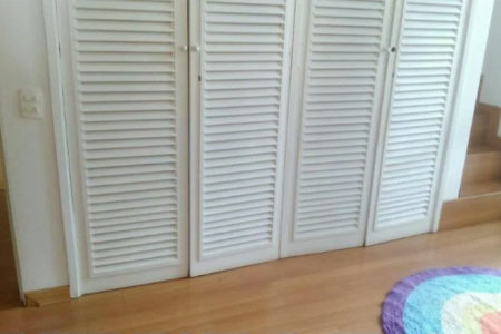 Casa no Butantâ com jardim e piscina