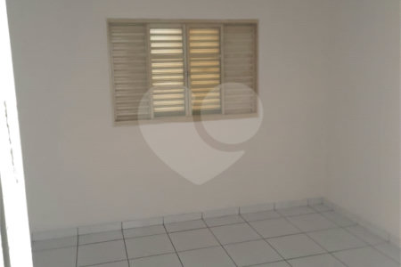 Casa térrea na Vila Prado .