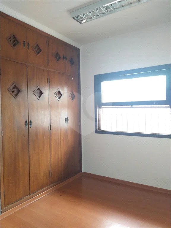 Casa à venda com 4 quartos, sendo 1 suíte,  no Centro, Vinhedo, SP