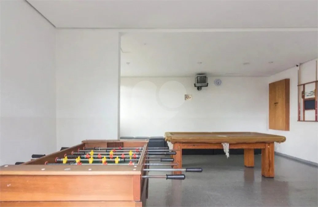 Apartamento à venda no Mandaqui com 3 dormitórios, sendo 1 suíte, sala ampla e bem distribuída, cozinha, 2 banheiros e área de serviço. O imóvel conta ainda com 1 vaga de garagem.