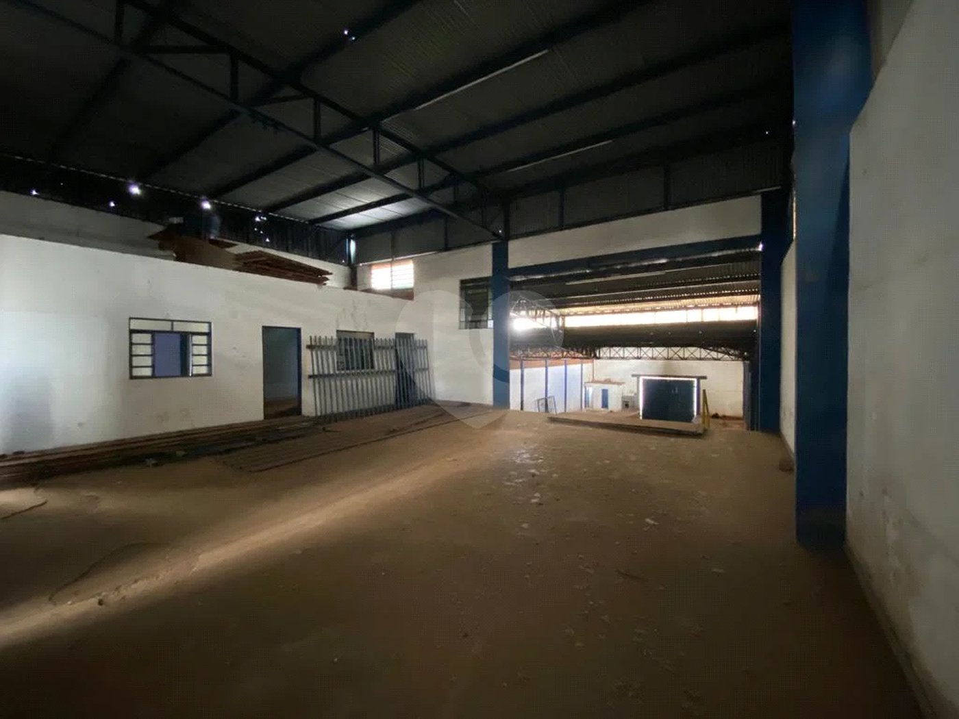 Terreno e Barracão comercial à venda ou locação, no bairro Santa Rosa - Piracicaba/SP.