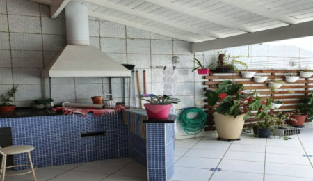 Casa à venda com 3 quartos em Itaquera, São Paulo, SP