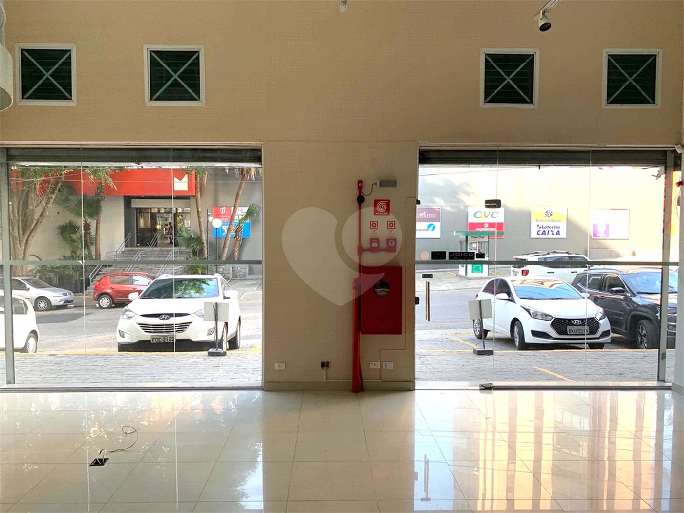 Aluga-se loja de rua, 230 m2, no Portal do Morumbi