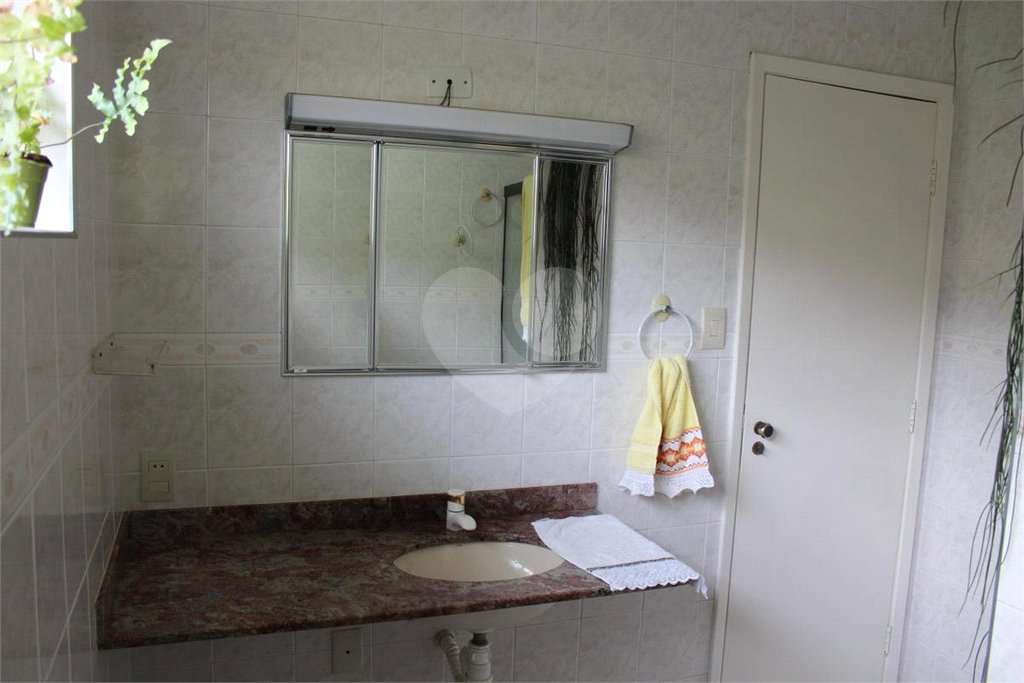 Excelente Sobrado na Saúde - 5 Quartos/2 Suítes/2 Vagas na garagem