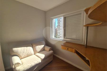 Apartamento Mobiliado, e Aconchegante, Bem Localizado