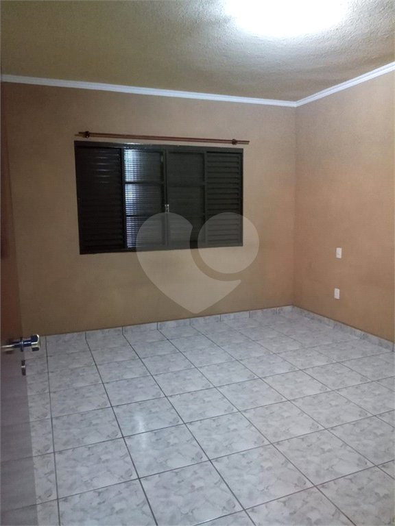 Excelente casa para locação no Jd Beatriz