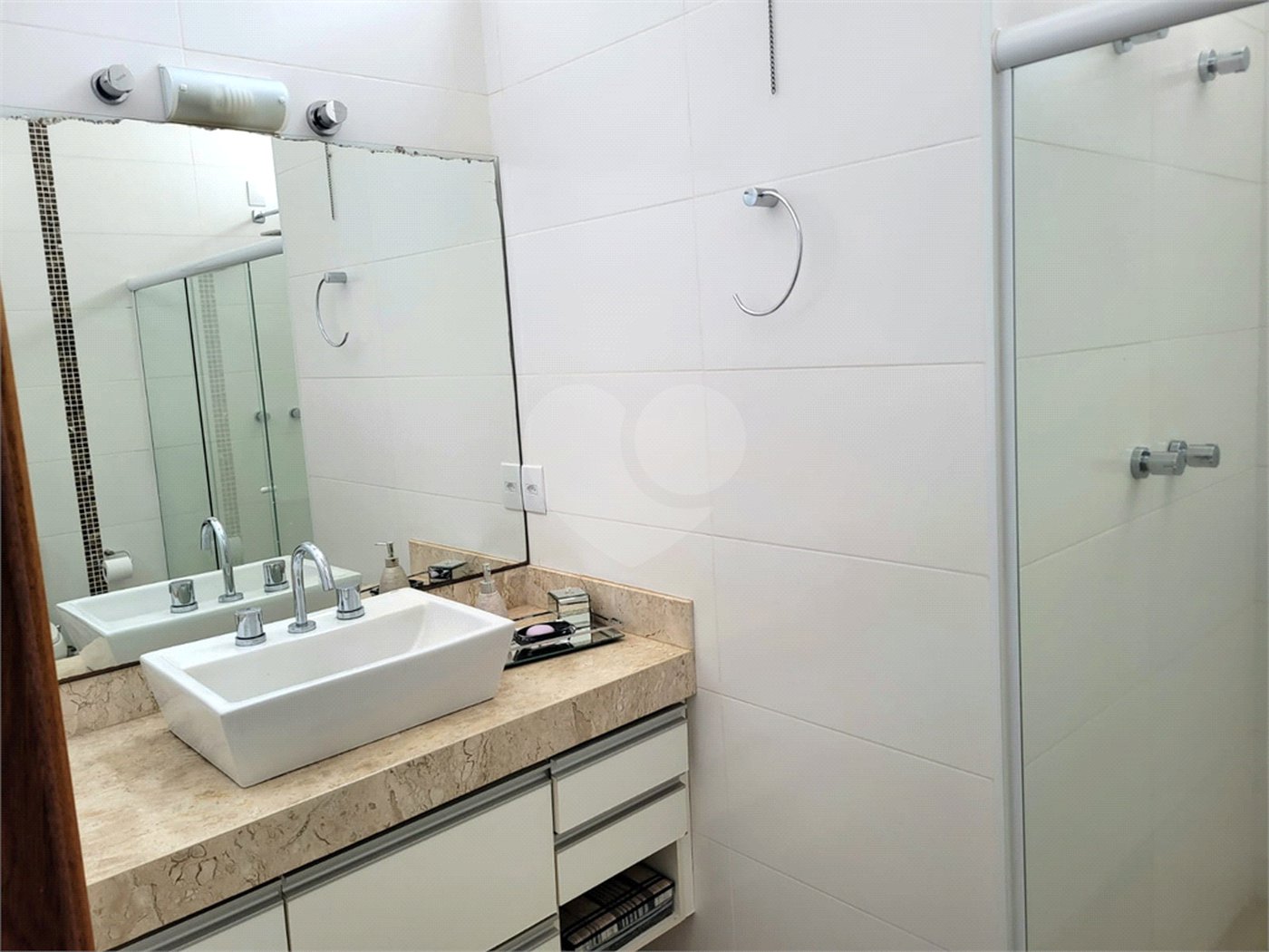 Casa térrea para venda em Araraquara/SP.