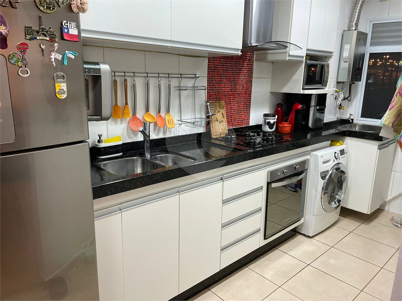 Apartamento no Condomínio Parque dos Manacás.