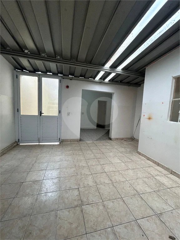 Excelente sobrado para comércio ou residência na Vila Santa Catarina
