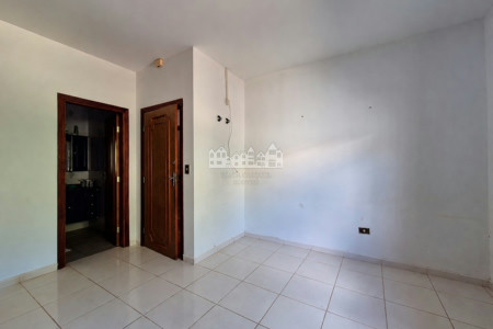 Casa Térrea à venda com 4 quartos, sendo 2 suítes, em Loteamento Loanda, Atibaia, SP