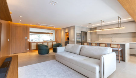Apartamento à venda com 3 suítes em Moema, São Paulo, SP