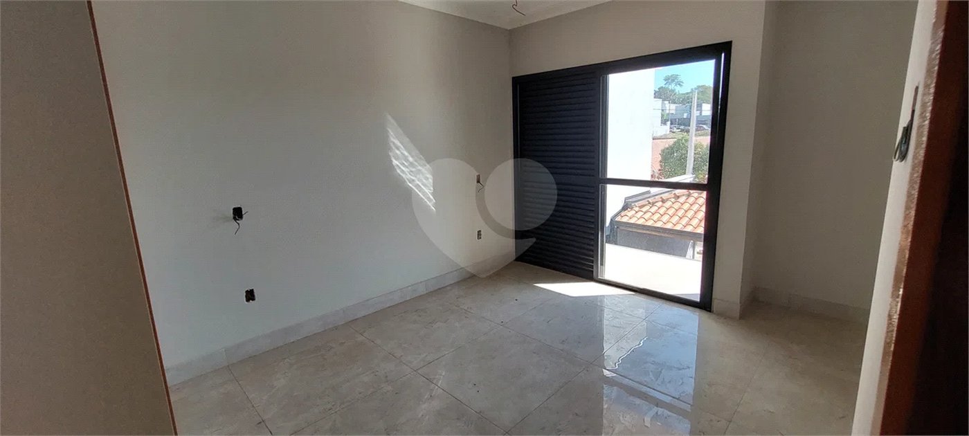 Casa à venda com 3 quartos, sendo 1 suíte,  no condomínio Residencial Mônaco, Piracicaba - SP