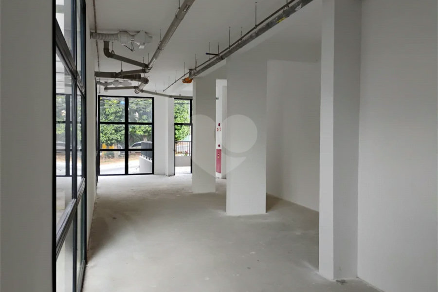 Aluga-se Loja Comercial Nova de 90 m² no Jabaquara
