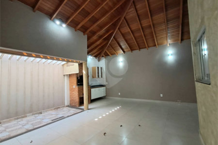 Casa à venda próxima ao SESC com 3 suites