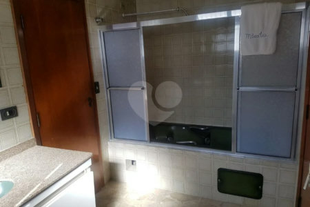 CASA TÉRREA PARA VENDA OU LOCAÇÃO COM 3 DORMITÓRIOS NO BOLSÃO DE INTERLAGOS