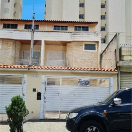 Sobrado a venda no Ipiranga de 220m² com 4 suítes e 2 vagas.Estuda permuta.